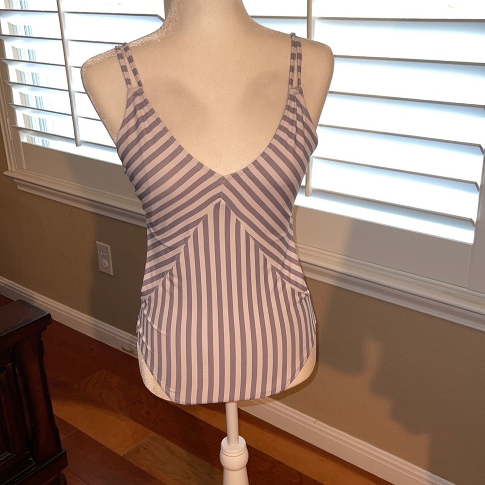 EUC One piece cupshe